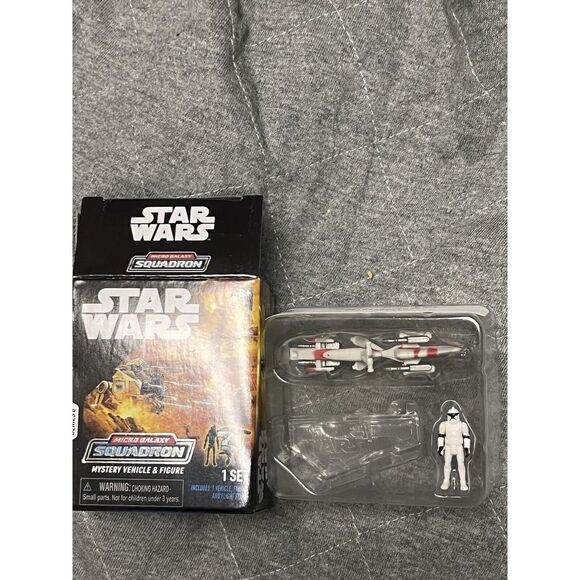 COQ Star Wars micro galaxy squadron series 6 Scout Trooper & Speeder - Picture 1 of 6